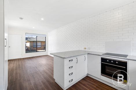 Property photo of 1/21-23 Longley Street Alfredton VIC 3350