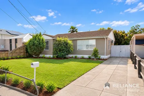 Property photo of 7 Centre Avenue Werribee VIC 3030