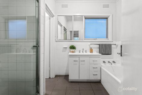 Property photo of 165 Canterbury Road Blackburn VIC 3130