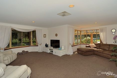 Property photo of 1 Dale Close Halls Head WA 6210
