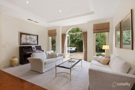 Property photo of 9 Marconi Court Research VIC 3095