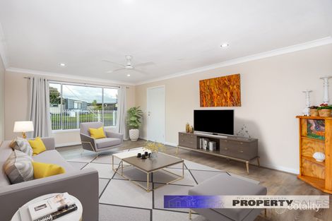 Property photo of 71 Western Avenue Newborough VIC 3825