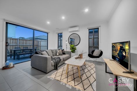 Property photo of 11 Venetia Way Cranbourne South VIC 3977