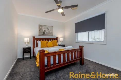 Property photo of 77 Lakeside Circuit Dubbo NSW 2830