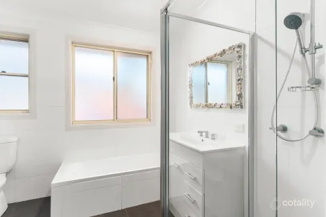 Property photo of 16 Carter Road Menai NSW 2234