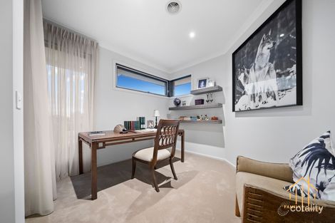Property photo of 1 Blue Bush Way Cranbourne East VIC 3977