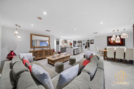 Property photo of 1 Blue Bush Way Cranbourne East VIC 3977