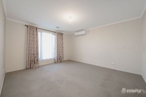 Property photo of 22 Bohemia Crescent Pakenham VIC 3810