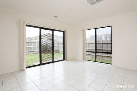 Property photo of 10 Xavier Court Werribee VIC 3030