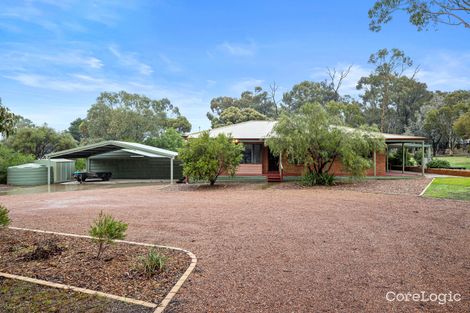 Property photo of 17 Goldsmiths Road Eaglehawk VIC 3556