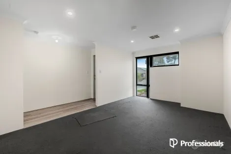 Property photo of 32 Axbridge Grange Alkimos WA 6038