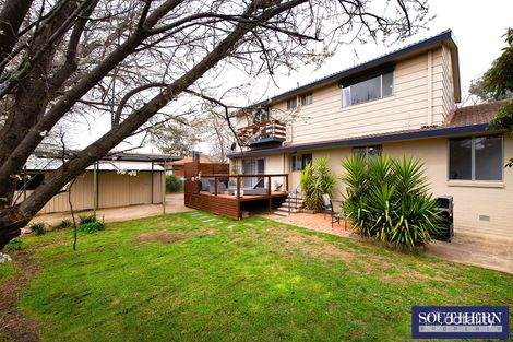 18 Lindrum Cres, Holt, ACT 2615