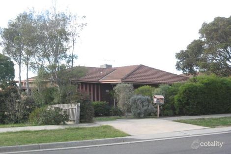 Property photo of 4 Wevlin Close Endeavour Hills VIC 3802