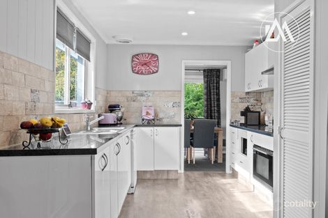 Property photo of 166 Karingal Drive Frankston VIC 3199