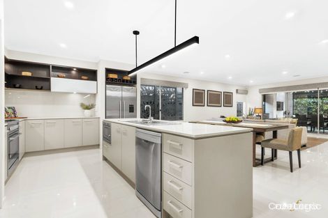 Property photo of 11 Tangelo Grove Mernda VIC 3754