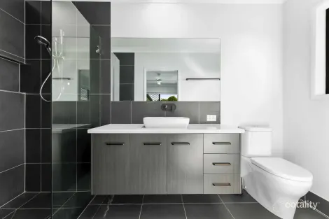 Property photo of 8 Maculan Crescent Westbrook QLD 4350