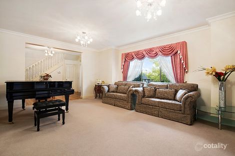 Property photo of 8 Donald Place Doncaster VIC 3108