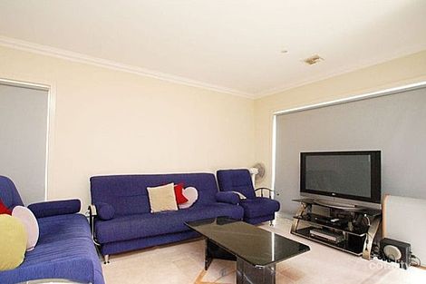 Property photo of 4 Portland Place Roxburgh Park VIC 3064