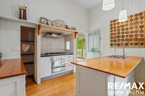 Property photo of 1 Creek Street Bundamba QLD 4304