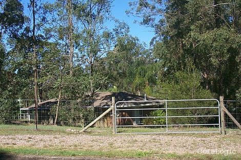 2 River Oaks Dr, Eatons Hill, QLD 4037