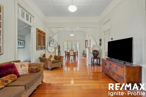 Property photo of 1 Creek Street Bundamba QLD 4304