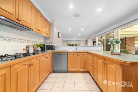 Property photo of 28 Wagstaff Drive Mill Park VIC 3082