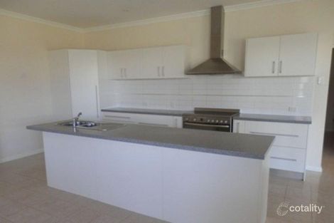 Property photo of 32 Warbler Loop Nickol WA 6714