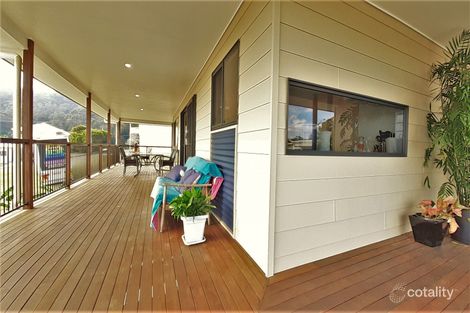Property photo of 19 Coora Court Rainbow Beach QLD 4581