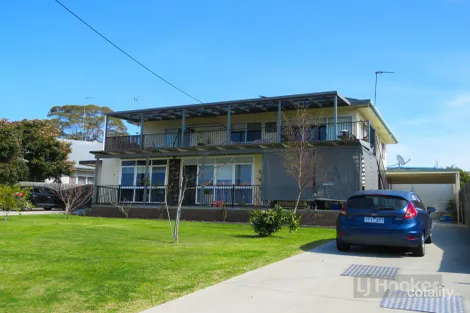 2/24 Mcmillan Gr, Paynesville, VIC 3880