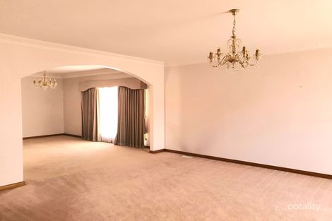 Property photo of 32 Telopea Crescent Mill Park VIC 3082