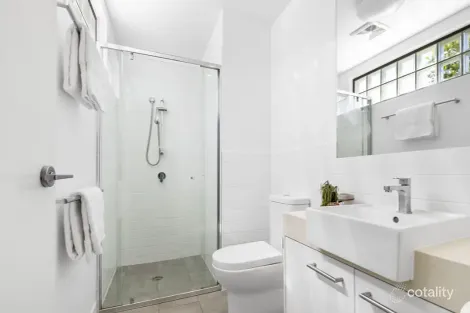 Property photo of 1/15 Lytton Road Bulimba QLD 4171