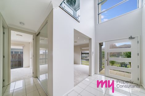 Property photo of 5 Halifax Way Gledswood Hills NSW 2557