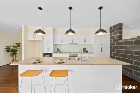 Property photo of 21 Wunderly Circuit Macgregor ACT 2615