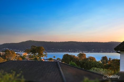 Property photo of 5 Roslyn Gardens Green Point NSW 2251