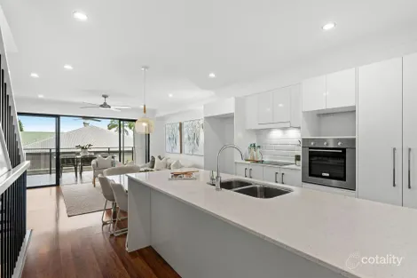 Property photo of 2/22 Rawlinson Street Murarrie QLD 4172