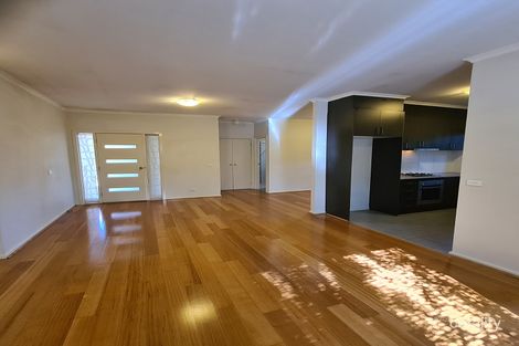 Property photo of 2/108 Heatherdale Road Mitcham VIC 3132