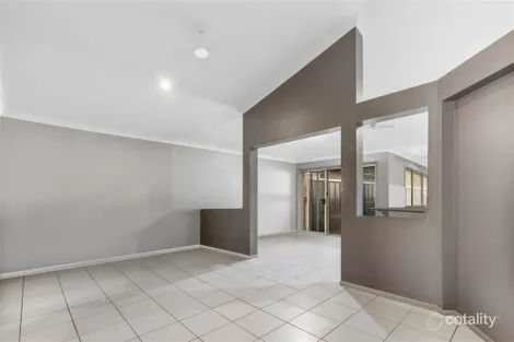 Property photo of 27 Carolina Parade Forest Lake QLD 4078