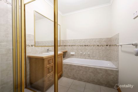 Property photo of 19 Vincent Drive South Morang VIC 3752