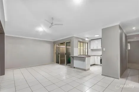 Property photo of 27 Carolina Parade Forest Lake QLD 4078