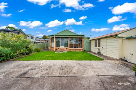 Property photo of 14 Nikkinbah Street Belmont North NSW 2280