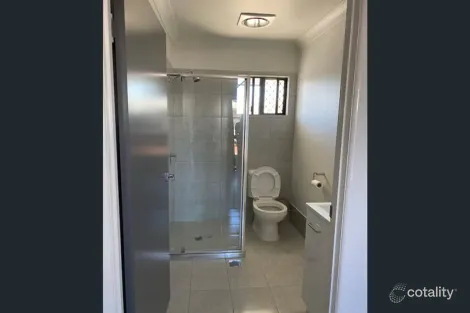 Property photo of 2/4 Peter Court Andergrove QLD 4740