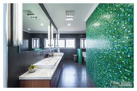 5 Trinity Ave, Rockyview, QLD 4701