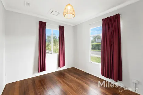 Property photo of 35 Andrews Avenue Reservoir VIC 3073