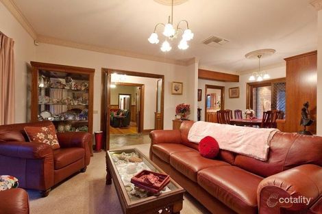 Property photo of 10 Merrigal Court Frankston South VIC 3199