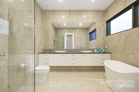 Property photo of 2 Ashbury Court Mount Waverley VIC 3149