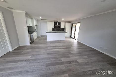 Property photo of 10 Farrendon Place Mount Annan NSW 2567
