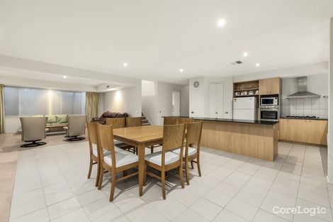 Property photo of 2 Meadow Grove Deepdene VIC 3103