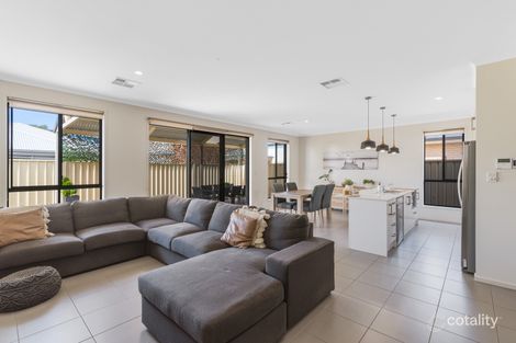 Property photo of 17 Tangelo Court Direk SA 5110