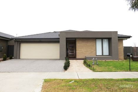 Property photo of 48 Pine Park Drive Wollert VIC 3750