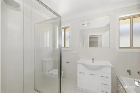 Property photo of 5 Appaloosa Place Hillvue NSW 2340